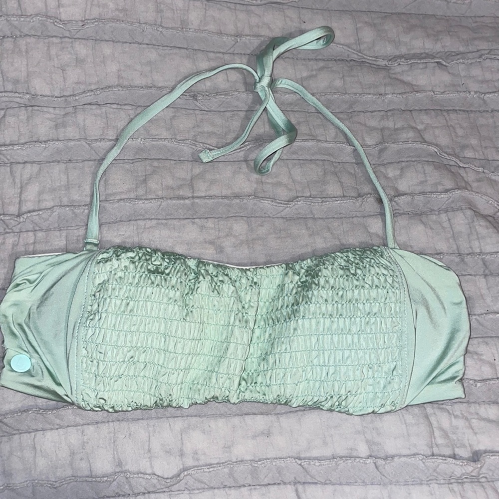 ADORABLE blue bandeau bikini top w removable strap